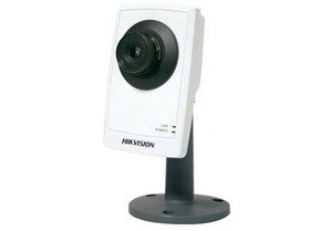   IP- HikVision DS-2CD8153F-E